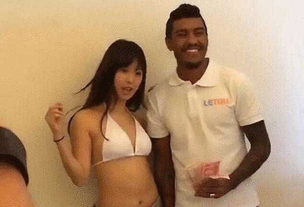 装修工人的绝遇中文