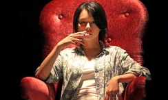 奇怪的酒吧老板